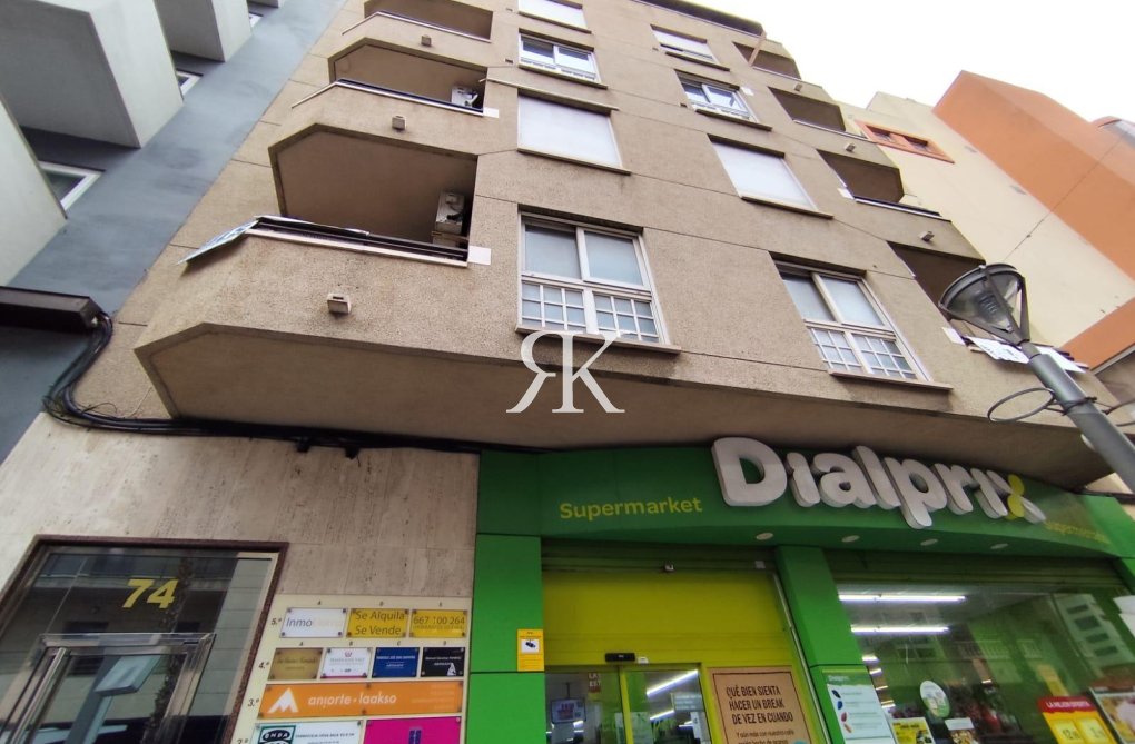 Resale - Apartment - Torrevieja - Puerto