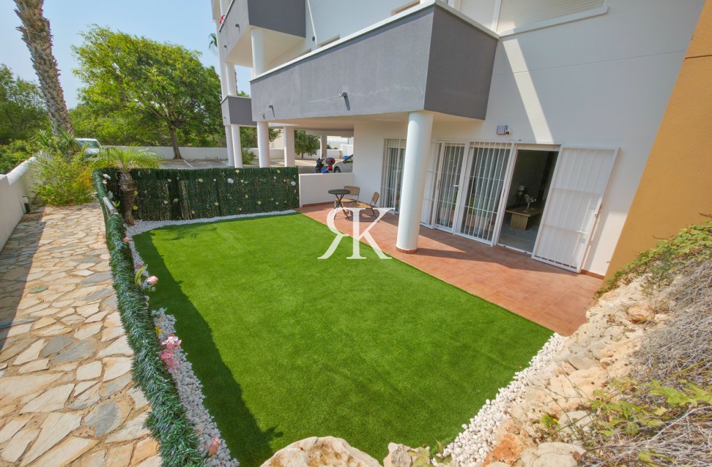 Resale - Apartment - Villamartin - Costa Blanca