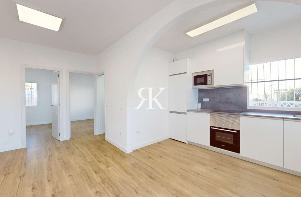 Resale - Bungalow - Orihuela - Inland