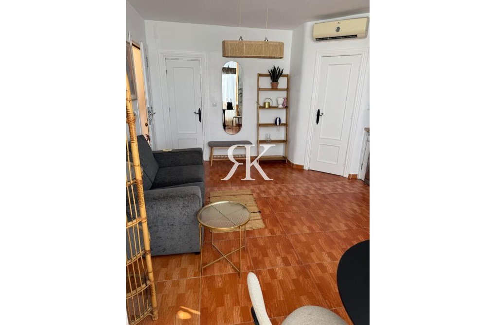 Resale - Bungalow Penthouse - Torrevieja - Punta Prima