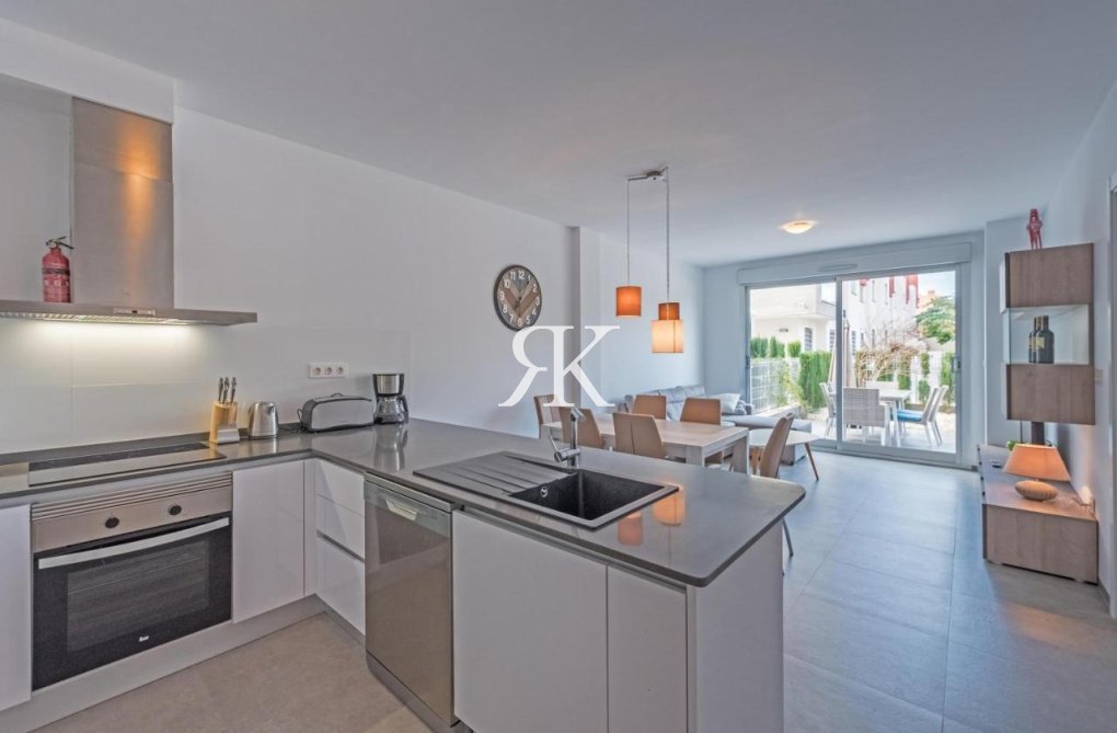 Resale - Bungalow - Torrevieja - Auguas Neuvas