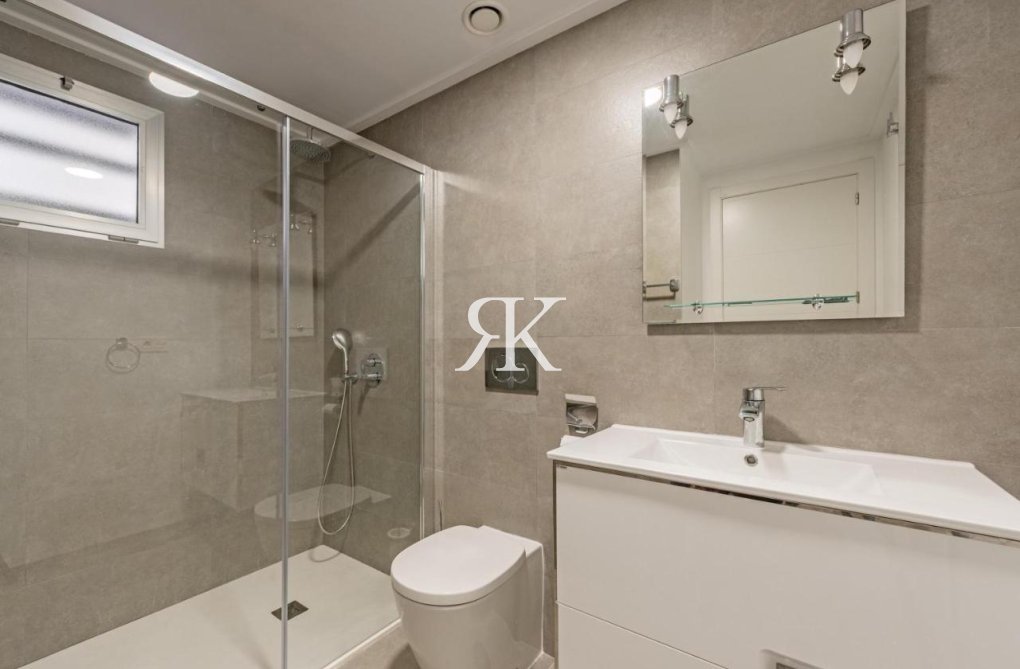 Resale - Bungalow - Torrevieja - Auguas Neuvas