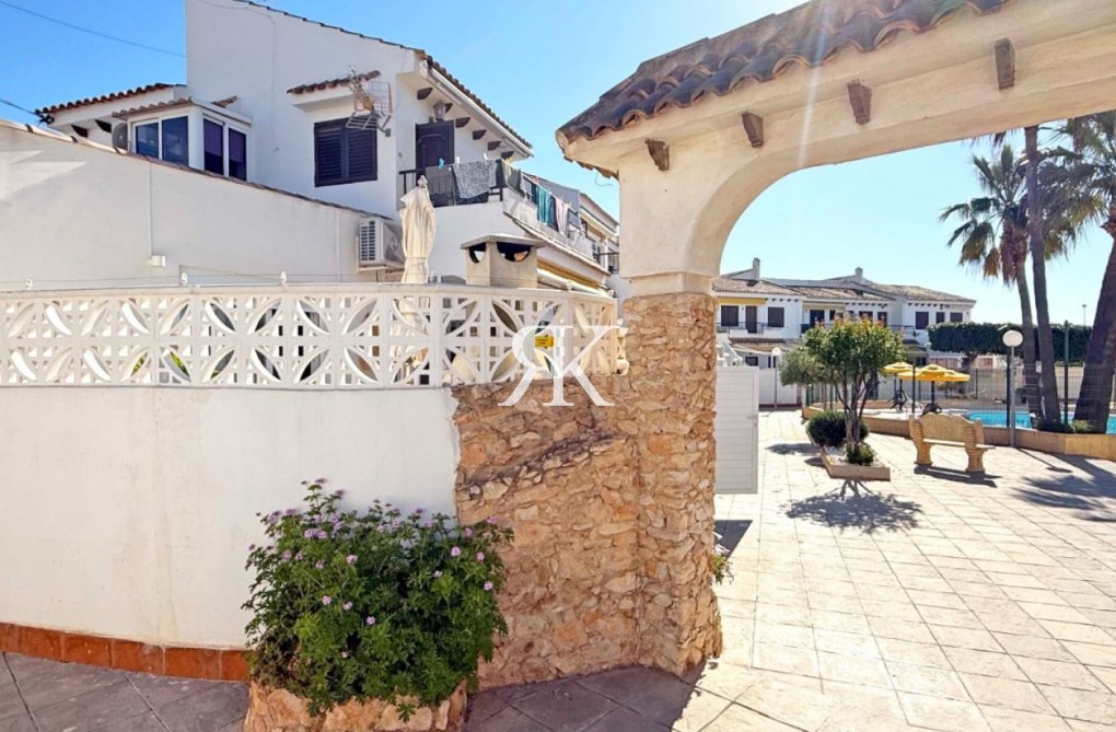 Resale - Bungalow - Torrevieja - Costa Blanca