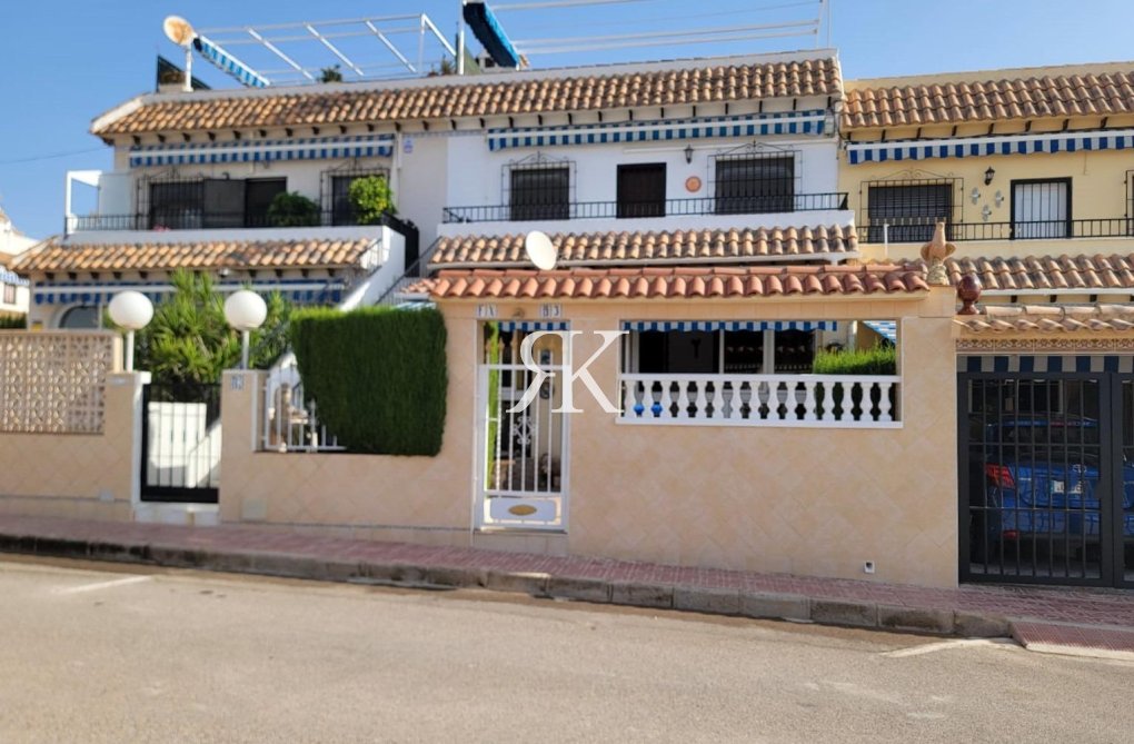 Resale - Bungalow - Torrevieja - Los Frutales