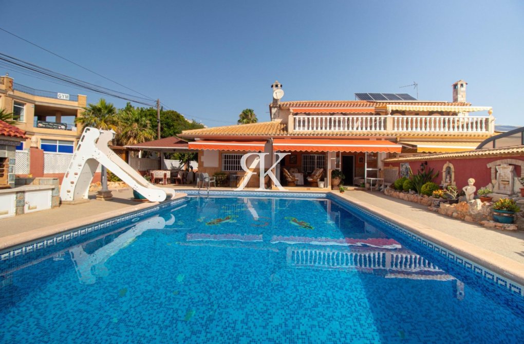 Resale - Detached Villa - Cabo Roig - La Regia
