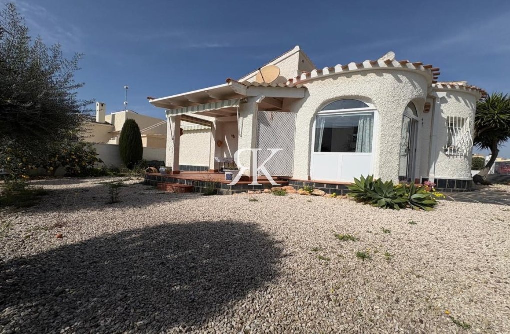 Resale - Detached Villa - Orihuela Costa - La Florida, Playa Flamenca