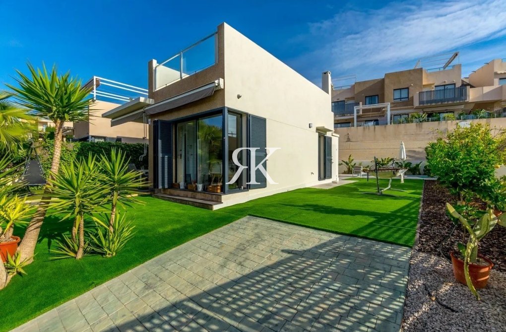 Resale - Detached Villa - Orihuela Costa - La Zenia