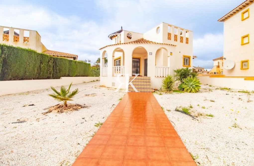 Resale - Detached Villa - Orihuela Costa - Lomas de Cabo Roig