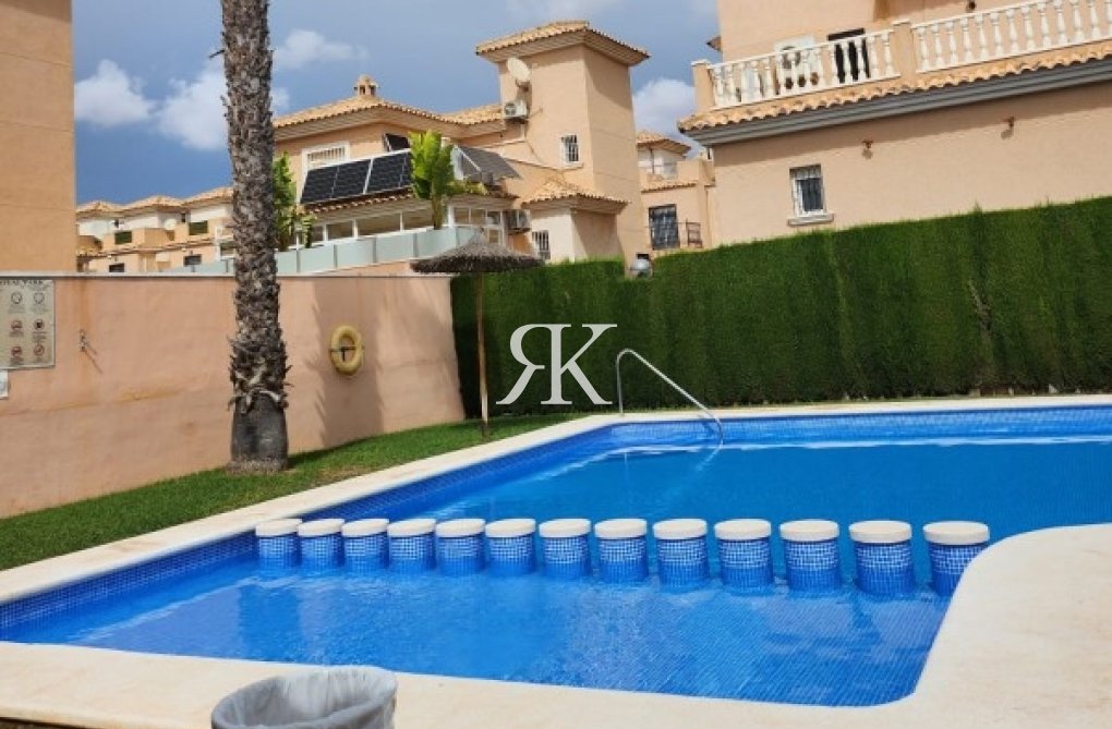 Resale - Detached Villa - Orihuela Costa - Los Altos