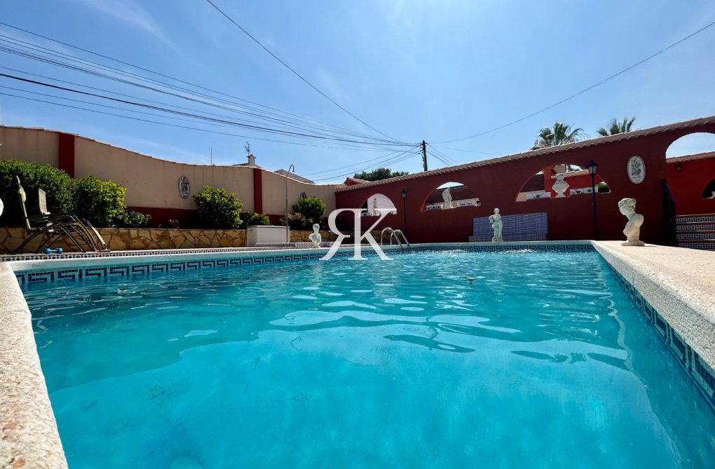 Resale - Detached Villa - Torrevieja - El Chaparral