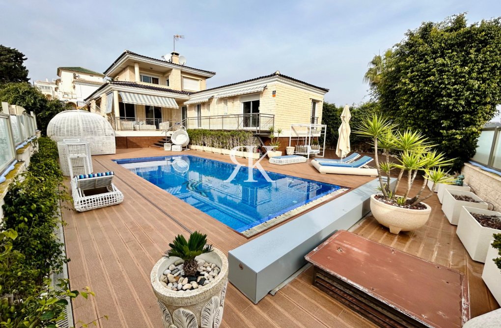 Resale - Detached Villa - Torrevieja - La Mata