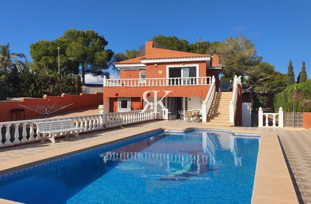 Resale - Detached Villa - Torrevieja - Los Balcones 
