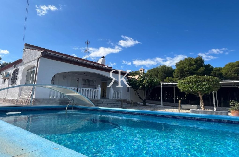 Resale - Detached Villa - Torrevieja - Los Balcones 