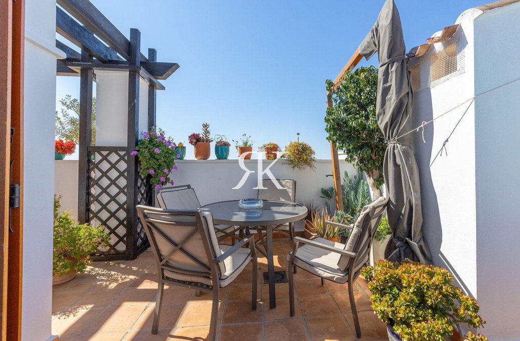 Resale - Penthouse - Baños y Mendigo - El Valle Golf Resort