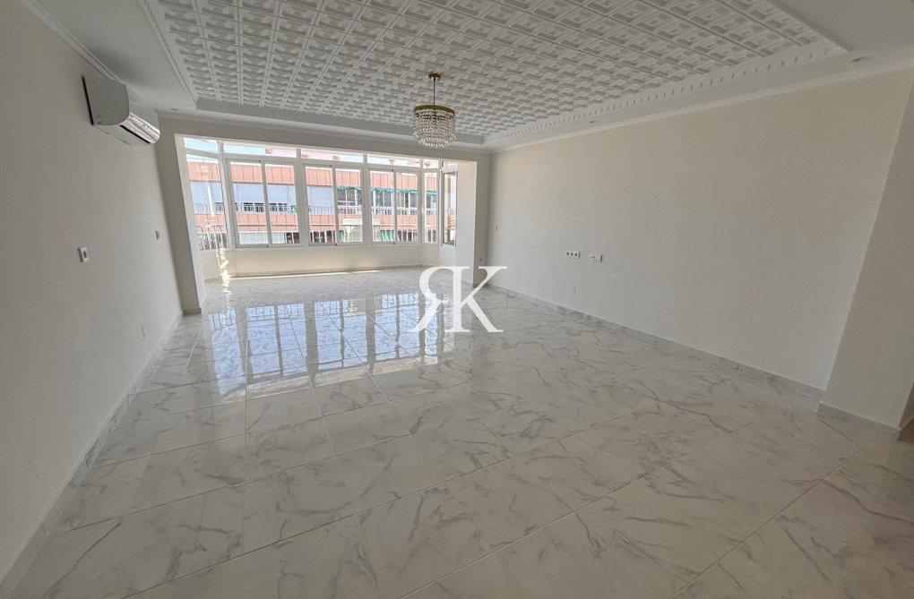 Resale - Penthouse - Torrevieja - Acequion