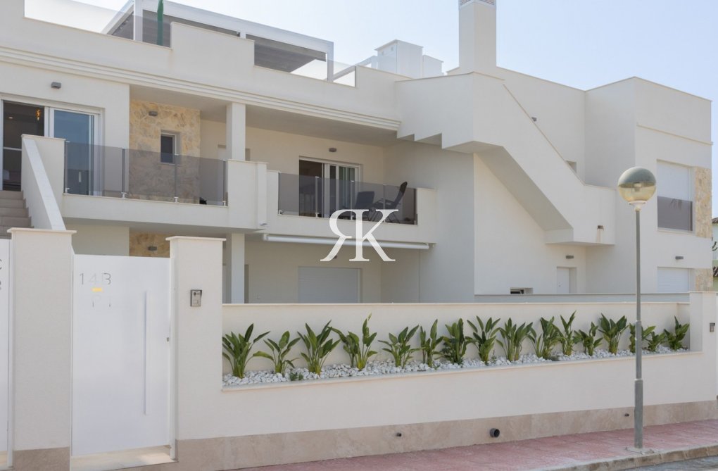 Resale - Top floor bungalow - San Miguel de Salinas - Blue Lagoon