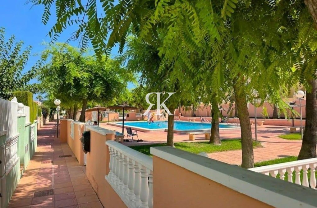 Resale - town house - Gran Alacant