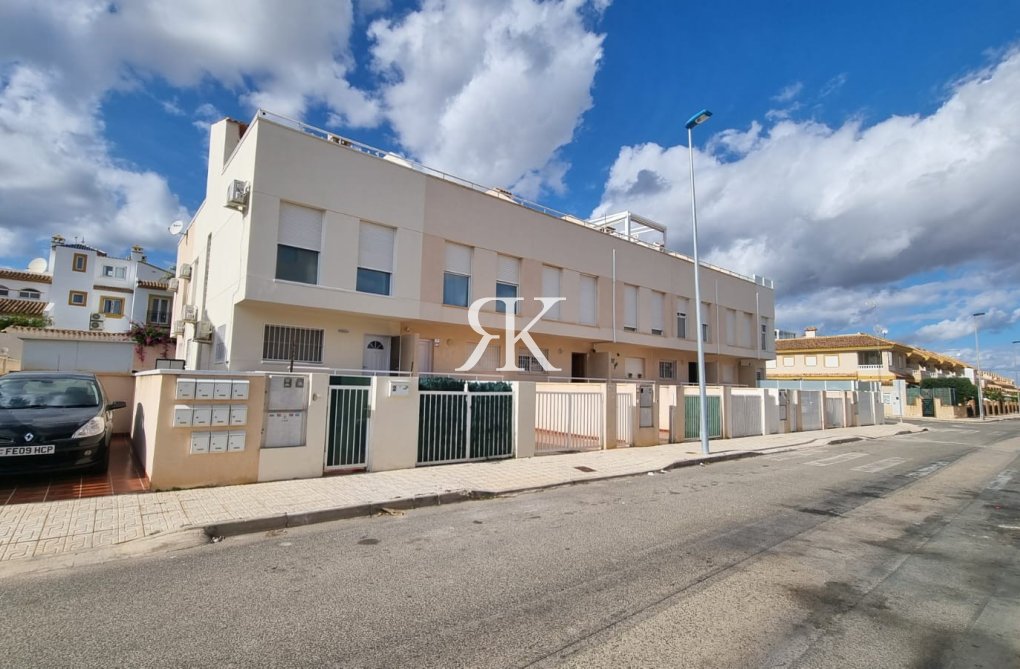Resale - town house - Orihuela Costa - Costa Blanca