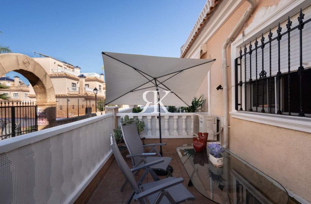Resale - town house - Orihuela Costa - Los Dolses