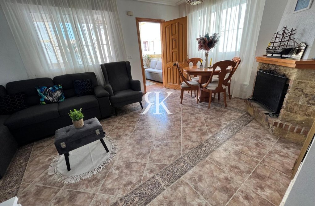 Resale - Town House Penthouse - Torrevieja - La Florida