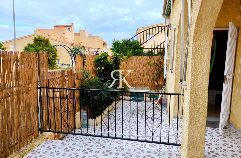 Resale - town house - San Fulgencio - La Marina - Urb. La Marina