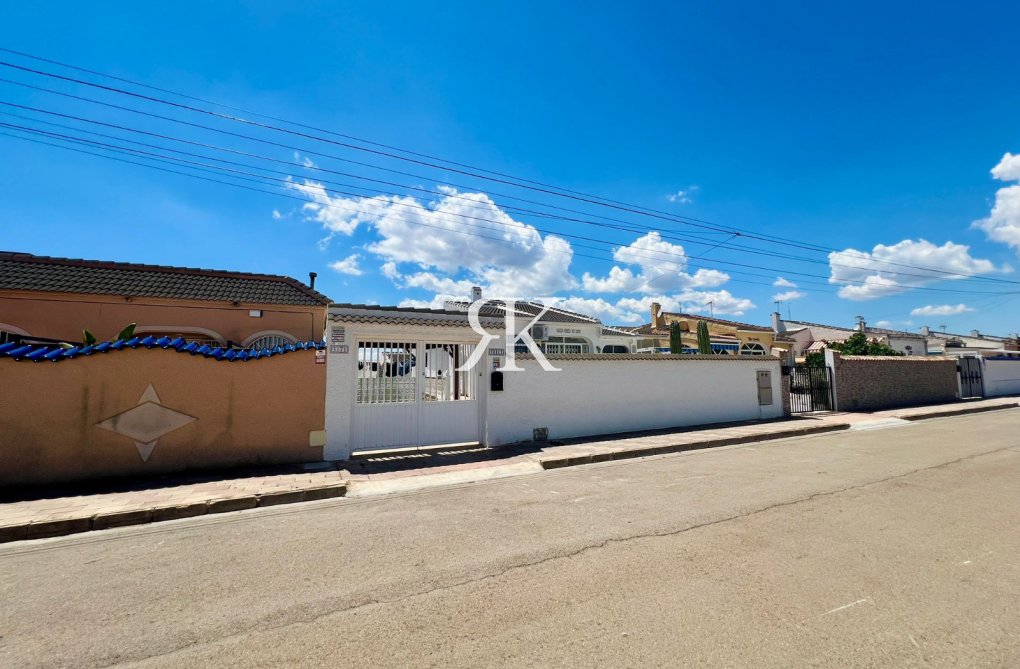 Resale - town house - Torrevieja - Costa Blanca