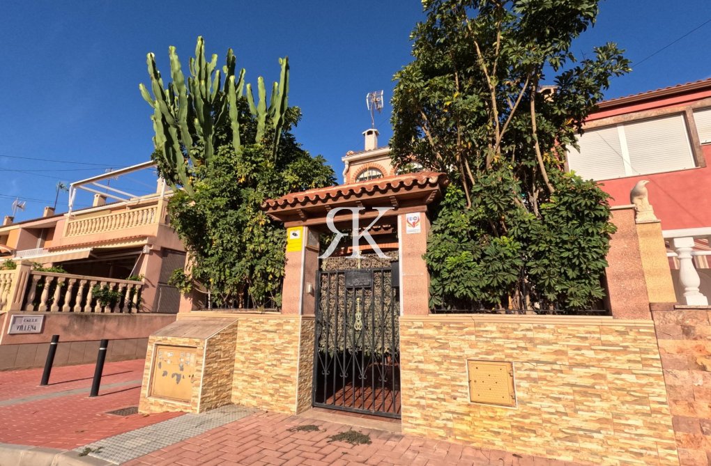 Resale - town house - Torrevieja - El Acequión - Los Náufragos