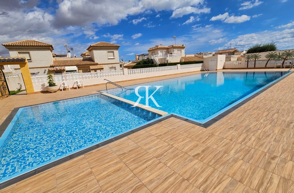 Resale - town house - Torrevieja - Los Balcones - Los Altos Del Edén