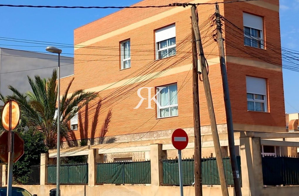 Resale - town house - Torrevieja - Nueva Torrevieja