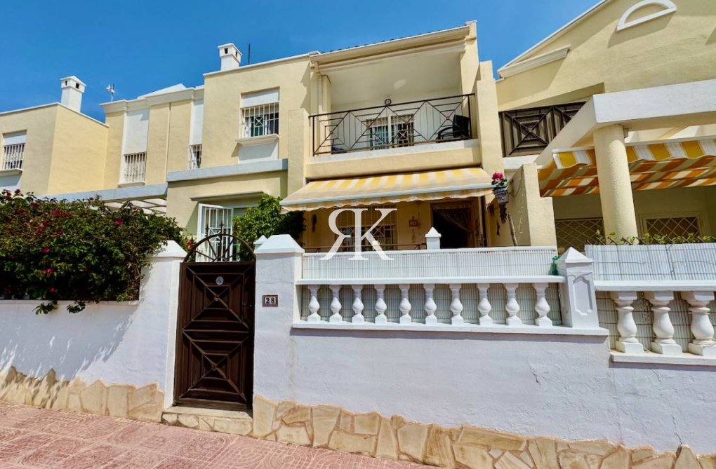 Resale - Townhouse - Ciudad Quesada - Doña Pepa 