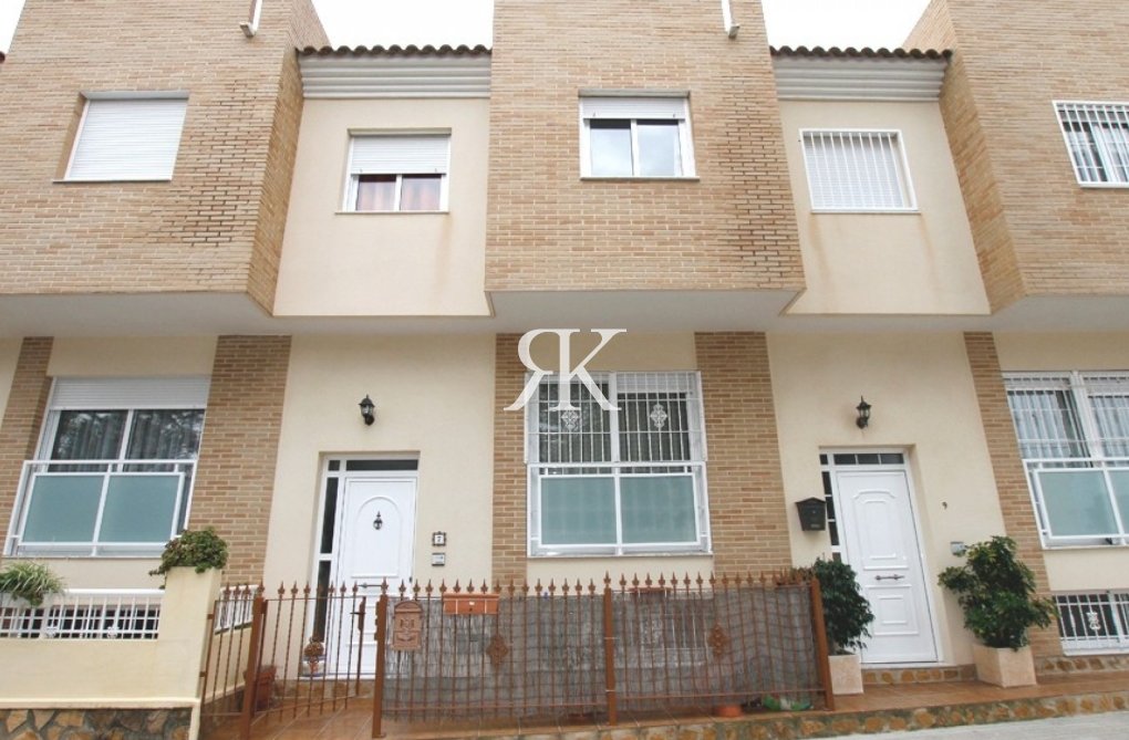 Resale - Townhouse - Los Montesinos