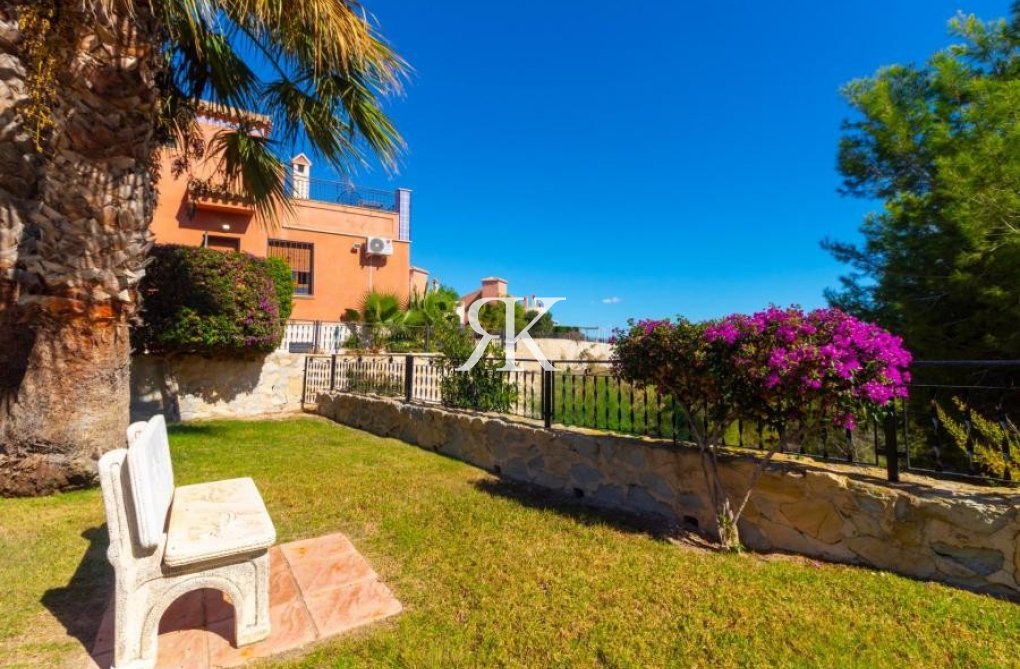 Resale - Townhouse - San Miguel de Salinas