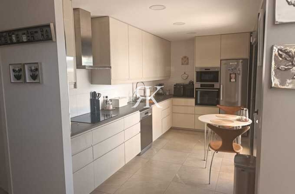 Resale - villa - Daya Nueva - Costa Blanca