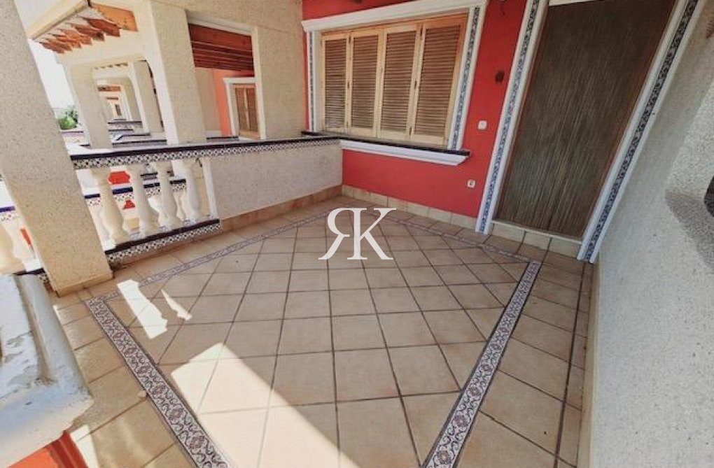 Resale - villa - Guardamar del Segura - Guarmar Del Segura