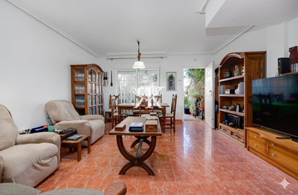 Resale - villa - Orihuela Costa - Costa Blanca