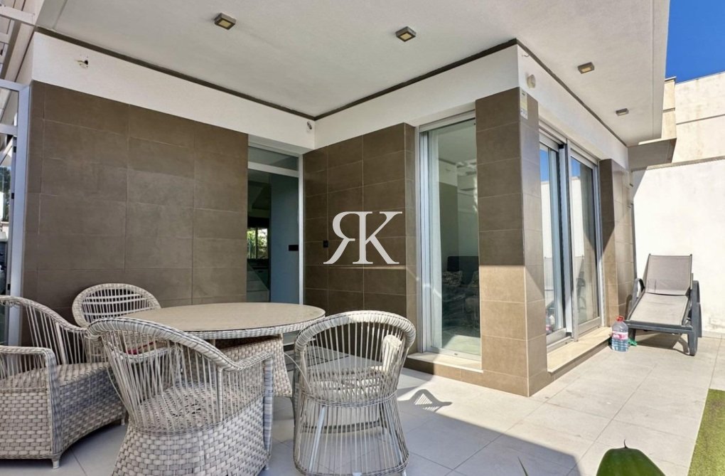 Resale - villa - Orihuela Costa - Lomas De Cabo Roig-los Dolses