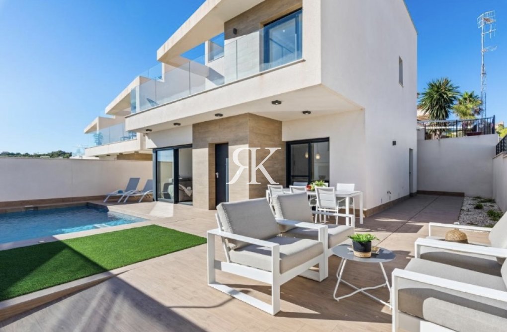 Resale - villa - San Miguel de Salinas - Inland