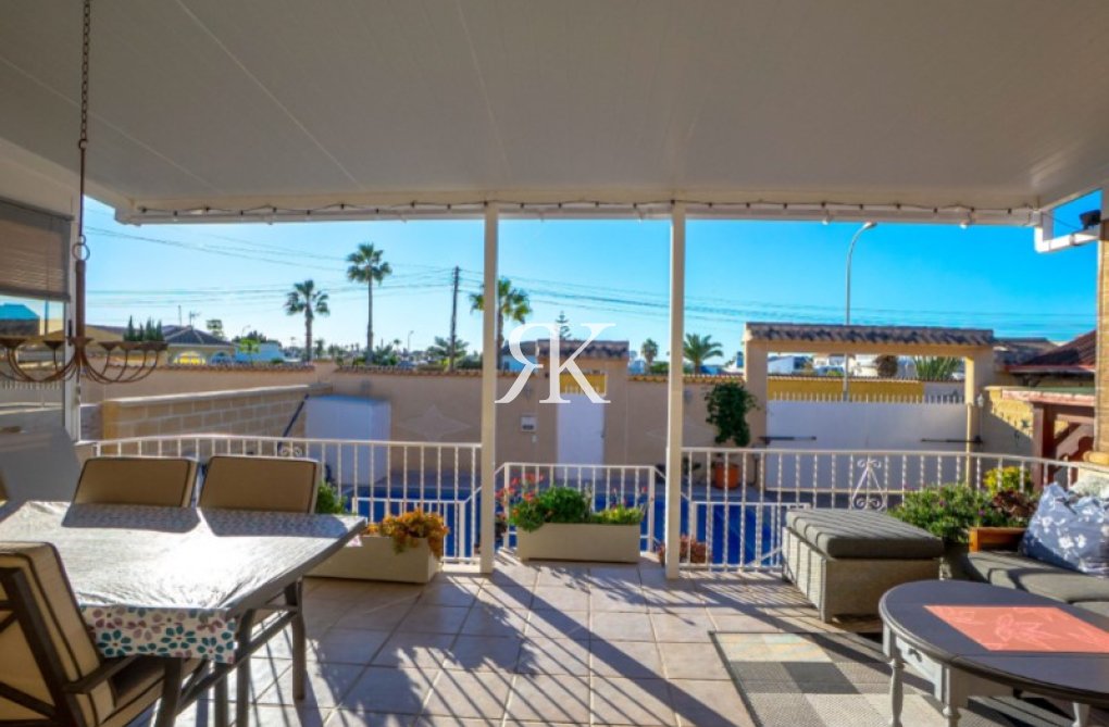 Resale - villa - Torrevieja - Costa Blanca