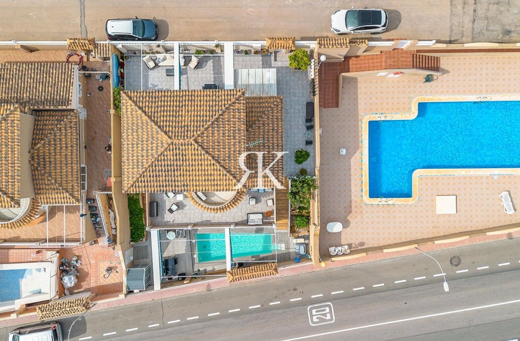 Resale - villa - Torrevieja - Los Balcones - Los Altos Del Edén