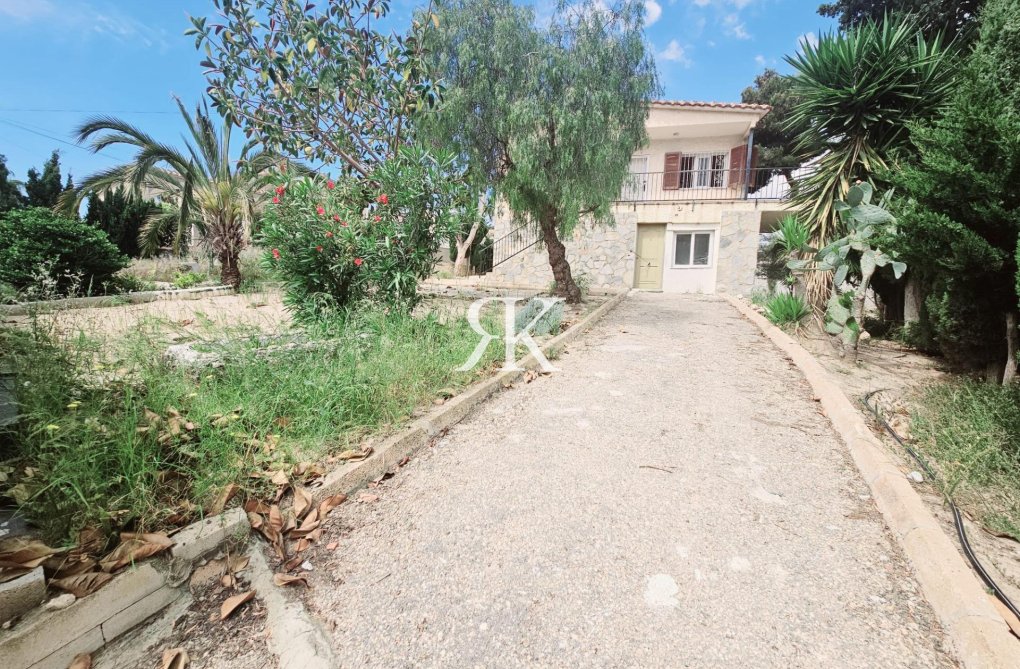 Resale - villa - Torrevieja - Los Balcones - Los Altos Del Edén