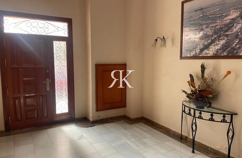 Revente - Appartement - Torrevieja - Centro