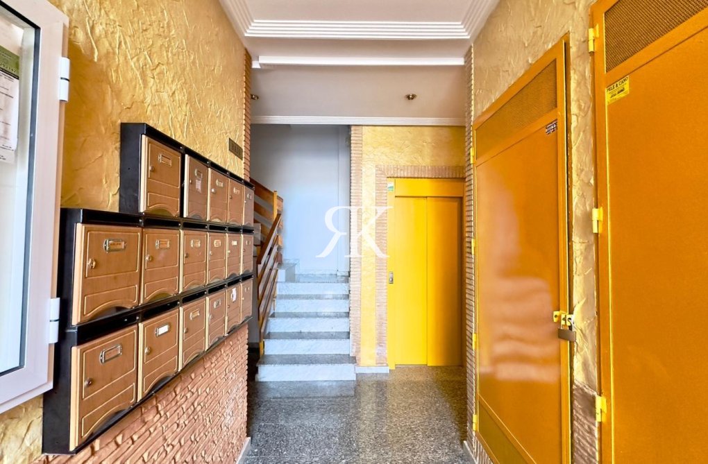 Revente - Appartement - Torrevieja - Centro