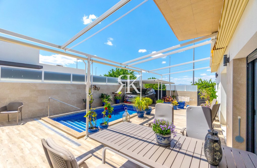 Revente - villa - Daya Nueva - Costa Blanca