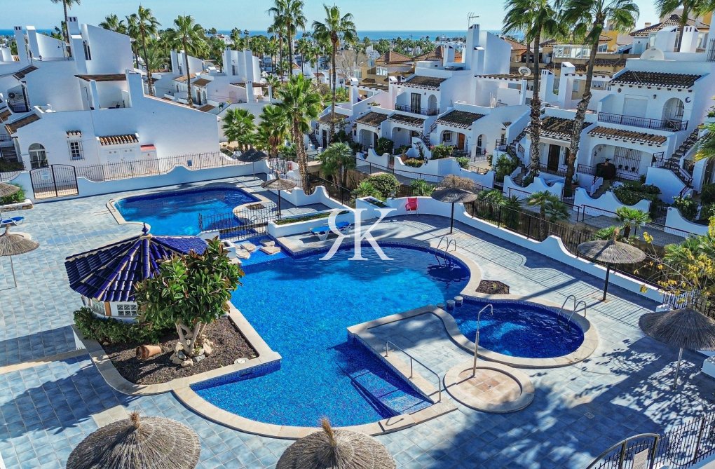 Revente - villa - Orihuela Costa - Costa Blanca