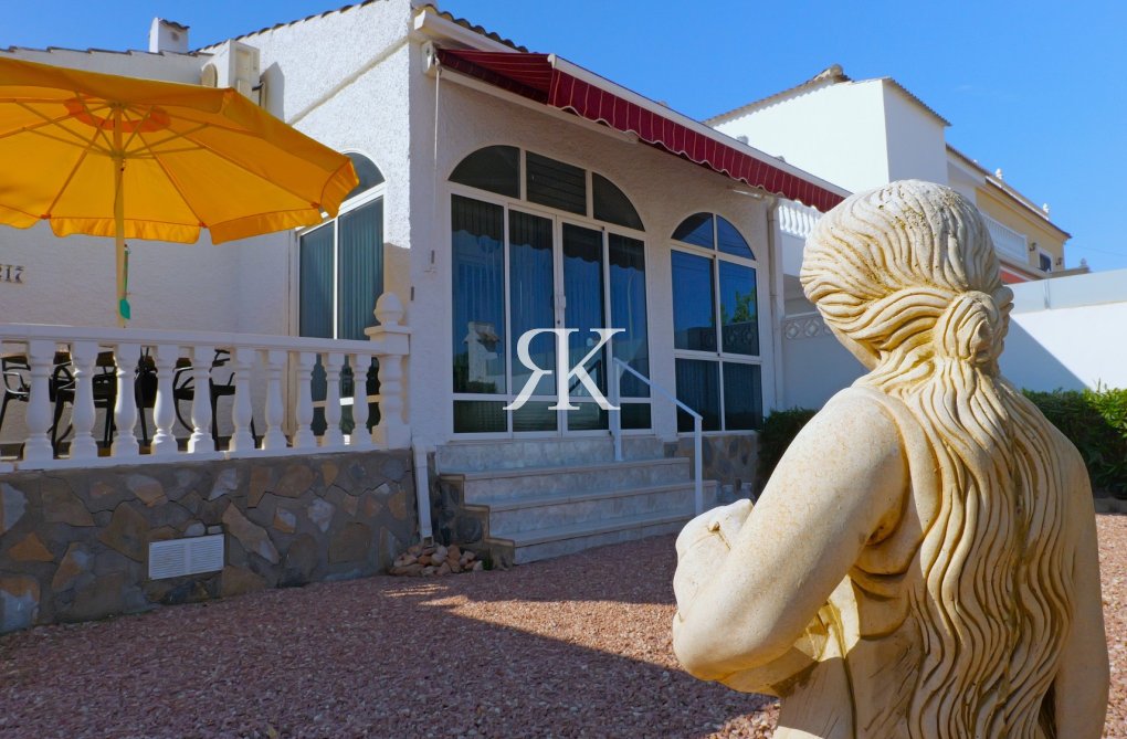 Revente - villa - Torrevieja - Costa Blanca