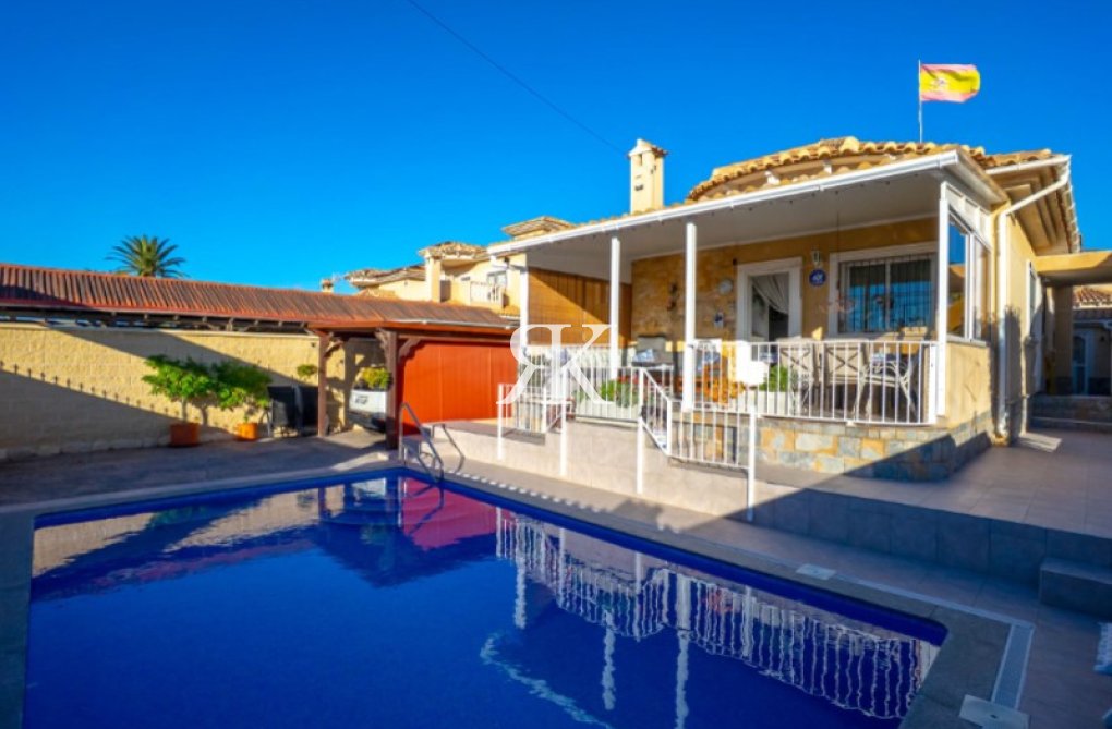 Revente - villa - Torrevieja - Costa Blanca