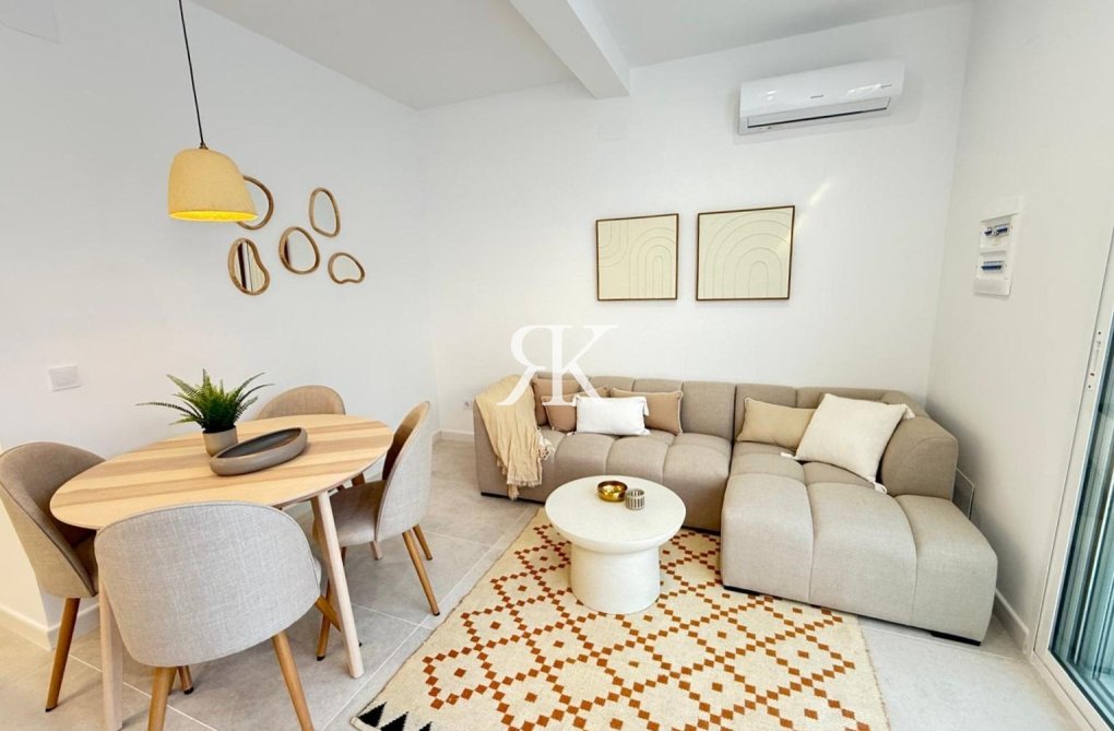 Revente - villa - Torrevieja - El Chaparral