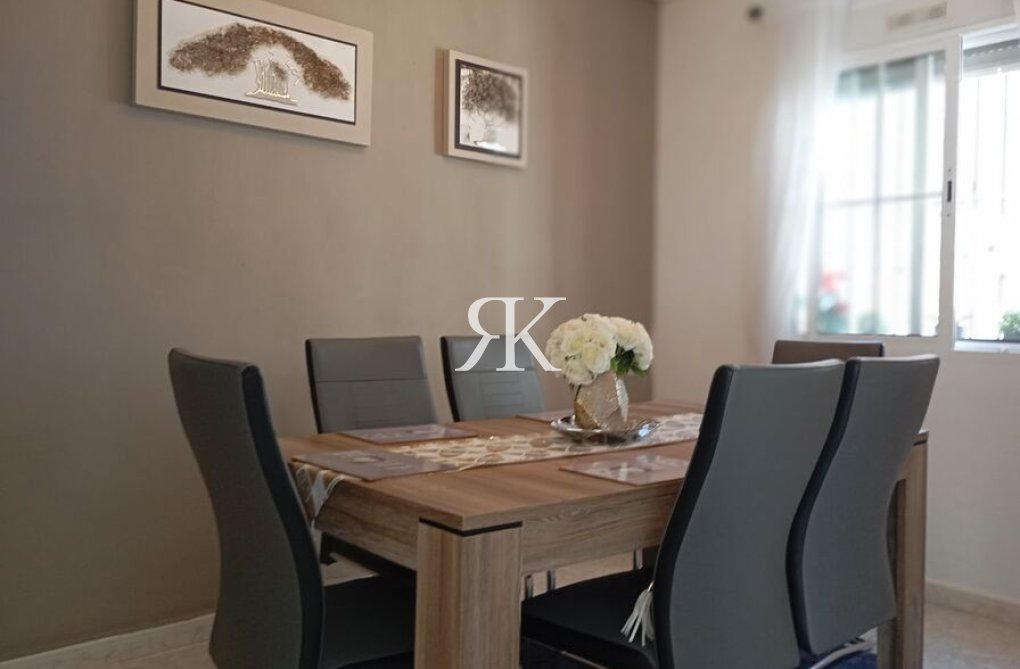 Revente - villa - Villamartin - Costa Blanca