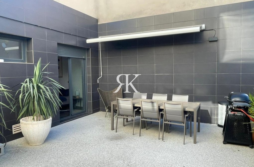 Revente - villa - Villamartin - Costa Blanca