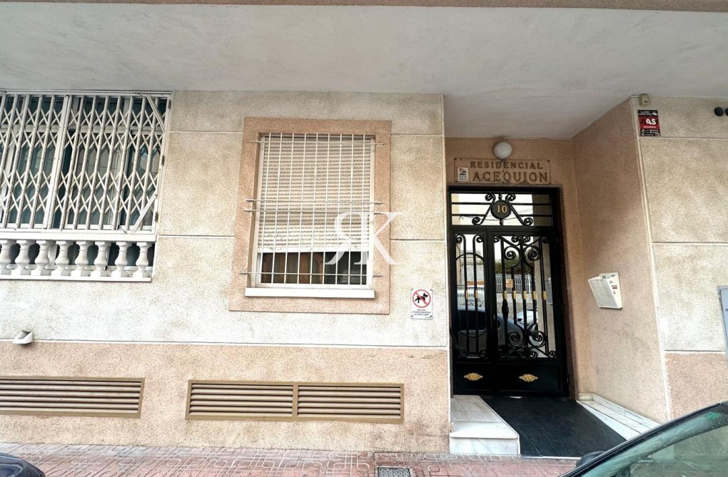 Segunda mano - Apartamento  - Torrevieja - Acequion